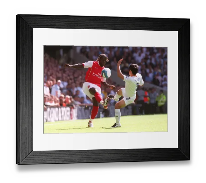 Framed Print : Barcary Sagna (Arsenal) Lee Young-Pyo (Tottenham) Framed Print : Barcary Sagna (Arsenal) Lee Young-Pyo (Tottenham)