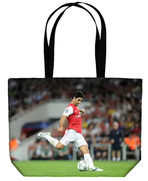 Mikel Arteta (Arsenal). Arsenal 2: 1 Olympiacos. UEFA Champions League. Group F