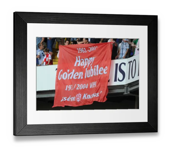 Framed Print : Arsenal Fans Defiant Roar: 2-1 Loss at White Hart Lane, Premier League 2011-12 Framed Print : Arsenal Fans Defiant Roar: 2-1 Loss at White Hart Lane, Premier League 2011-12