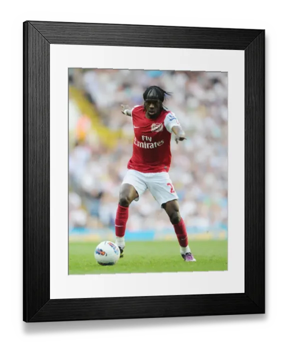 Framed Print : Gervinho's Goal: Tottenham Hotspur Edge Past Arsenal 2-1 in Premier League Clash, 2011