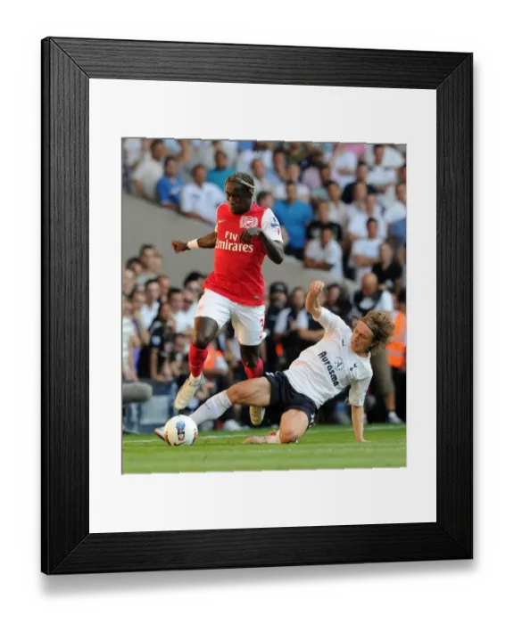 Framed Print : Bacary Sagna vs. Luka Modric: A Battle in the Premier League - Tottenham Hotspur 2:1 Arsenal (White Hart Lane, 2 / 10 / 11) Framed Print : Bacary Sagna vs. Luka Modric: A Battle in the Premier League - Tottenham Hotspur 2:1 Arsenal (White Hart Lane, 2 / 10 / 11)