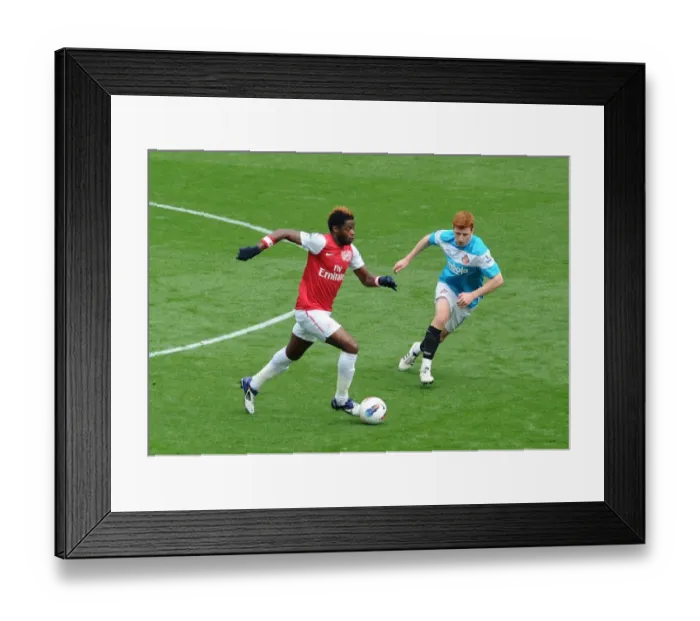 Framed Print : Alex Song (Arsenal) Jack Colback (Sunderland). Arsenal 2: 1 Sunderland. Barclays Premier League