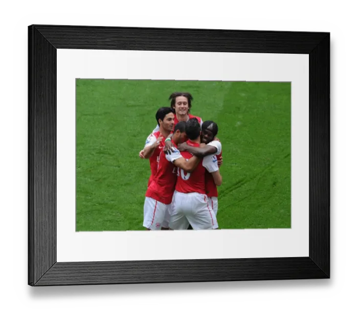 Framed Print : Arsenal's Star Strikers: Van Persie, Walcott, Rosicky, Arteta, and Gervinho Celebrate First Goal Against Sunderland in the Premier League - Arsenal 2:1