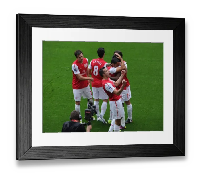 Framed Print : Robin van Persie's Strike: Arsenal Leads Sunderland 2-1 in Premier League
