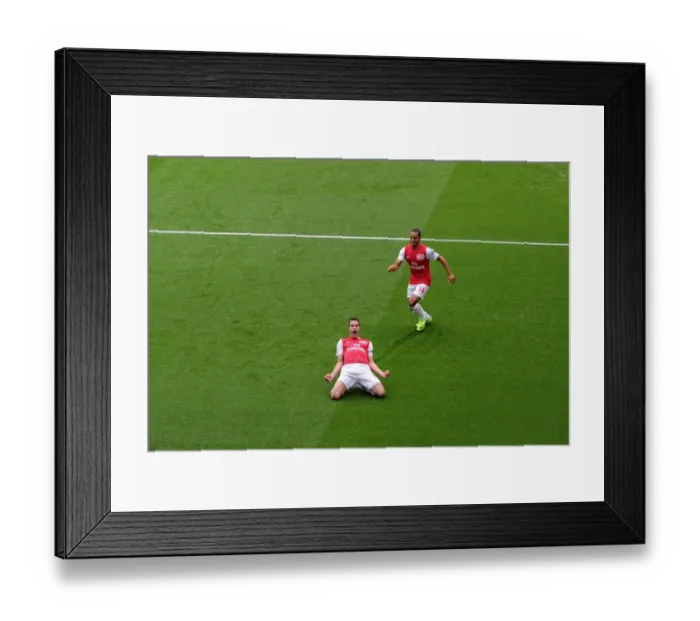 Framed Print : Robin van Persie and Theo Walcott: Celebrating Arsenal's First Goal Against Sunderland (2:1), Barclays Premier League, Emirates Stadium, October 16, 2011 Framed Print : Robin van Persie and Theo Walcott: Celebrating Arsenal's First Goal Against Sunderland (2:1), Barclays Premier League, Emirates Stadium, October 16, 2011