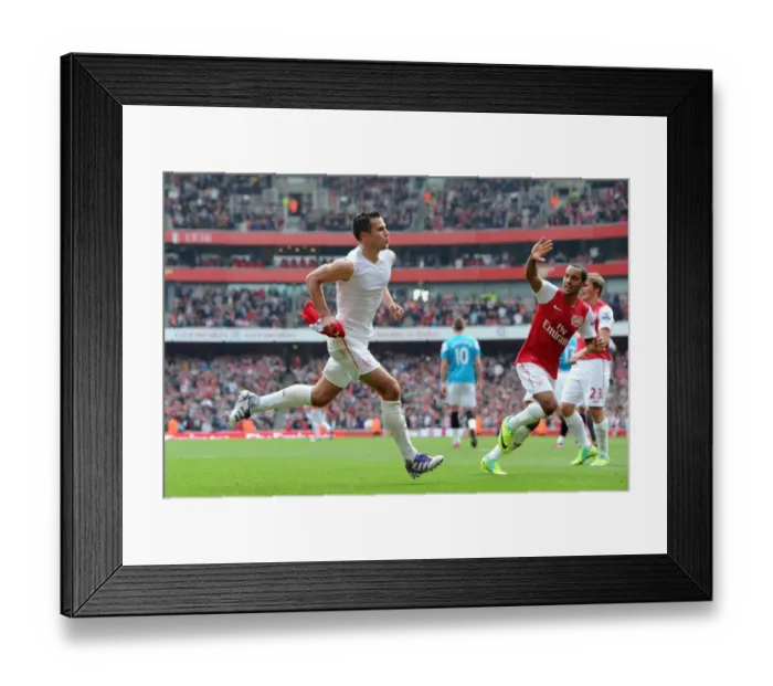 Framed Print : Arsenal's Unstoppable Duo: Robin van Persie and Theo Walcott's Winning Goals (2:1) vs. Sunderland Framed Print : Arsenal's Unstoppable Duo: Robin van Persie and Theo Walcott's Winning Goals (2:1) vs. Sunderland