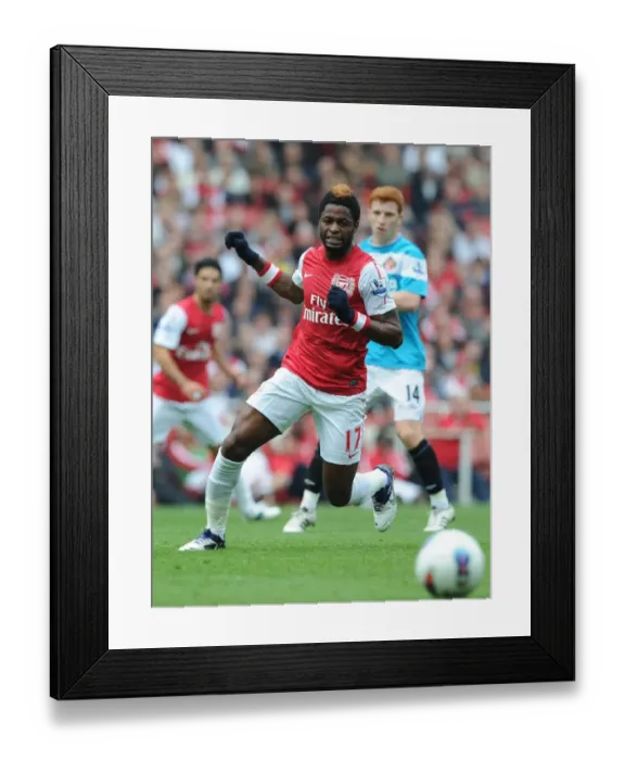 Framed Print : Alex Song in Action: Arsenal vs Sunderland, Premier League 2011-12