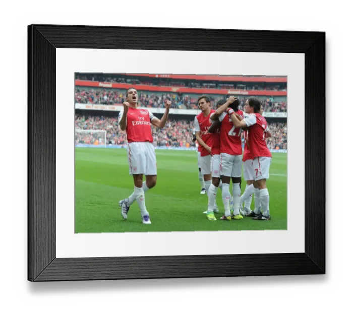 Framed Print : Robin van Persie's Stunner: Arsenal vs. Sunderland, Premier League 2011-12 Framed Print : Robin van Persie's Stunner: Arsenal vs. Sunderland, Premier League 2011-12