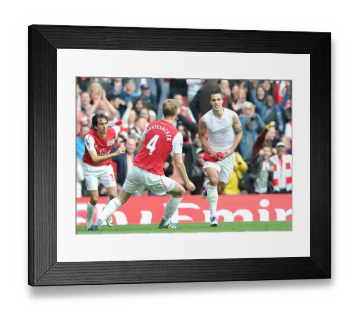 Framed Print : Arsenal's Triumph: Van Persie, Mertesacker, Benayoun Celebrate Goals Against Sunderland (2011-12) Framed Print : Arsenal's Triumph: Van Persie, Mertesacker, Benayoun Celebrate Goals Against Sunderland (2011-12)