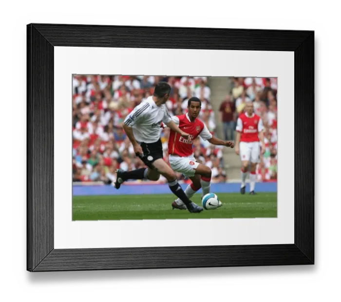 Framed Print : Theo Walcott (Arsenal) Andy Griffin (Derby) Framed Print : Theo Walcott (Arsenal) Andy Griffin (Derby)