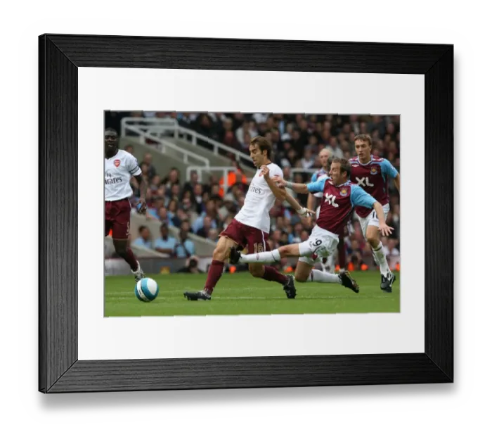Framed Print : Mathieu Flamini (Arsenal) Lee Bowyer (West Ham) Framed Print : Mathieu Flamini (Arsenal) Lee Bowyer (West Ham)
