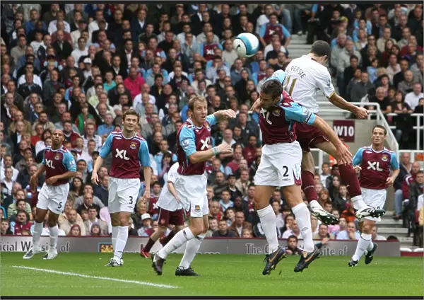 Robin van Persie's Pressured Goal: Arsenal's Win at West Ham United (0:1), Barclays Premier League, 2007