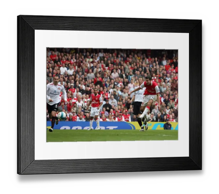 Framed Print : Robin van Persie Scores Arsenal's Third Goal in a 3:2 Victory over Sunderland, Barclays Premier League, Emirates Stadium, 2007 Framed Print : Robin van Persie Scores Arsenal's Third Goal in a 3:2 Victory over Sunderland, Barclays Premier League, Emirates Stadium, 2007