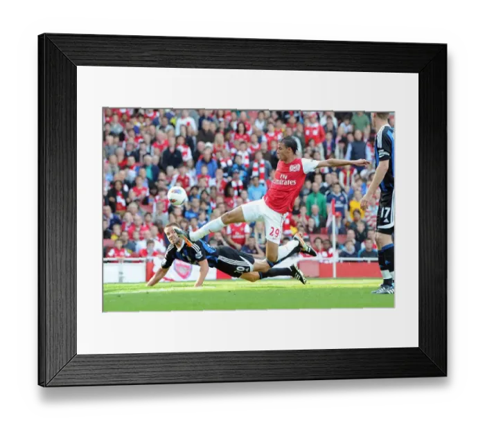 Framed Print : Chamakh's Brace: Arsenal Overpower Stoke 3-1 in Premier League Framed Print : Chamakh's Brace: Arsenal Overpower Stoke 3-1 in Premier League