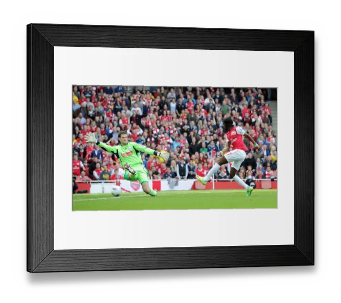 Framed Print : Gervinho Scores First Goal: Arsenal's 3-1 Victory Over Stoke City in the Premier League, 23 / 10 / 11