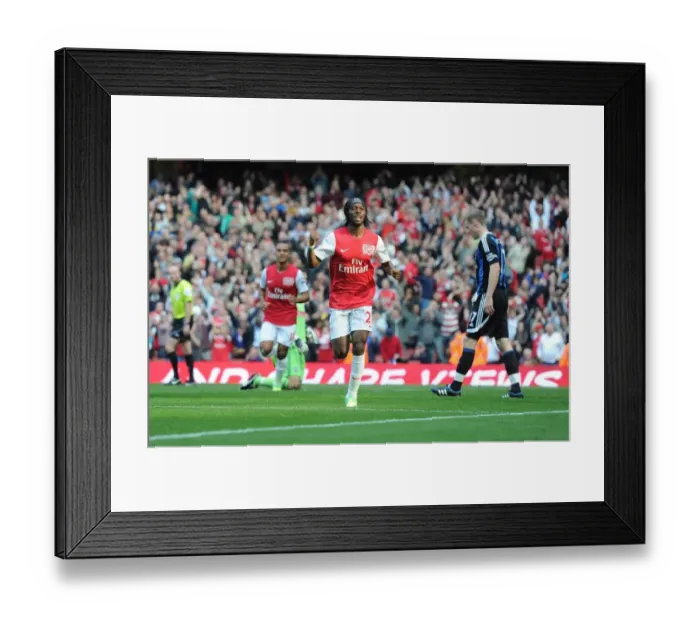 Framed Print : Gervinho's Thriller: Arsenal's 3-1 Triumph over Stoke City (Premier League 2011-2012)