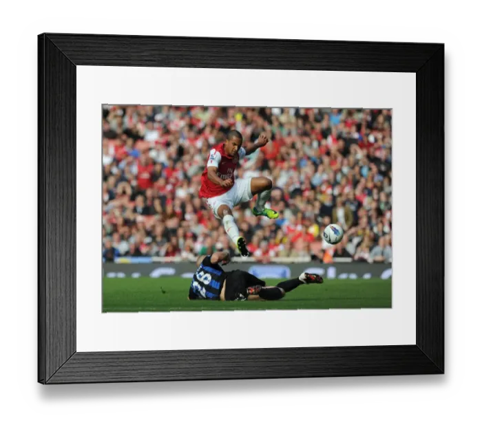 Framed Print : Theo Walcott's Brace Leads Arsenal to 3-1 Victory over Stoke City in Premier League
