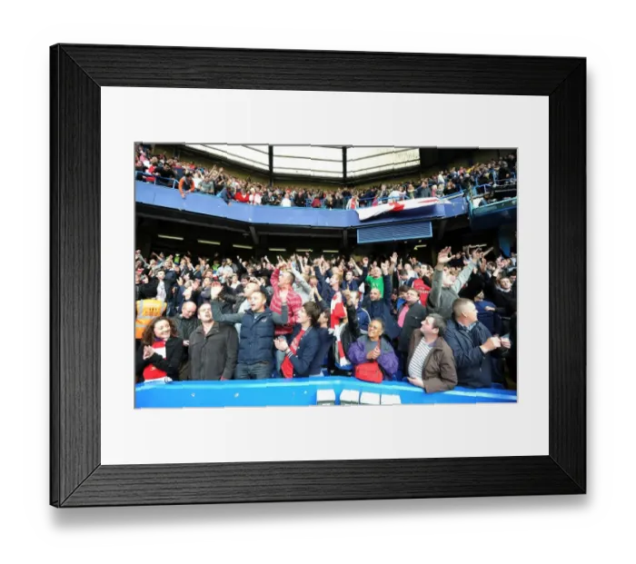 Framed Print : Arsenal's Triumph: Unforgettable Celebration vs. Chelsea, Premier League 2011-12