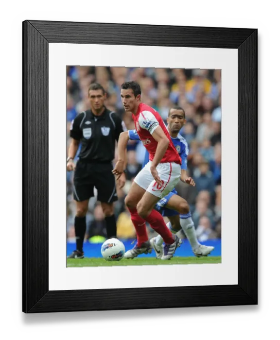 Framed Print : Robin van Persie Breaks Past Chelsea's Bosingwa: Arsenal vs Chelsea, Premier League 2011-12 Framed Print : Robin van Persie Breaks Past Chelsea's Bosingwa: Arsenal vs Chelsea, Premier League 2011-12