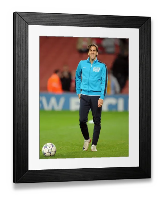 Framed Print : Yossi Benayoun (Arsenal). Arsenal 0: 0 Marseille. UEFA Champions League