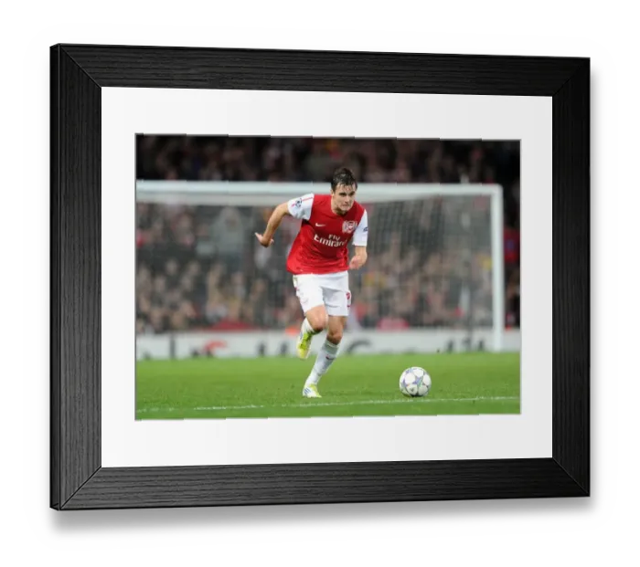 Framed Print : Arsenal's Carl Jenkinson in Action: Arsenal 0:0 Marseille, UEFA Champions League, Group F, Emirates Stadium (2011)