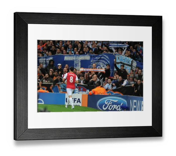 Framed Print : Arsenal FC v Olympique de Marseille - UEFA Champions League Framed Print : Arsenal FC v Olympique de Marseille - UEFA Champions League