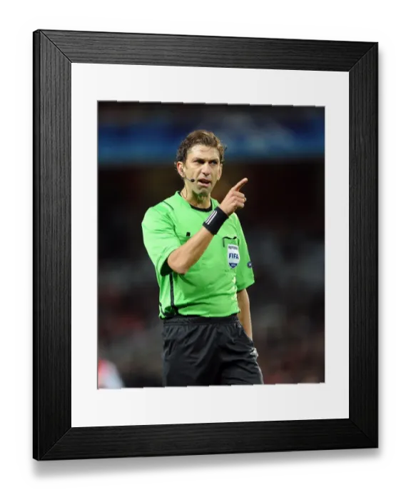Framed Print : Arsenal vs Marseille: 0-0 Stalemate in Champions League Group F