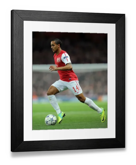 Framed Print : Theo Walcott's Battle: Arsenal vs Marseille - 0:0 Group F Showdown (November 1, 2011) Framed Print : Theo Walcott's Battle: Arsenal vs Marseille - 0:0 Group F Showdown (November 1, 2011)