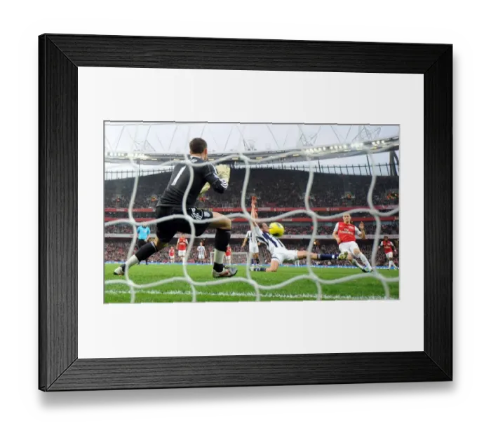 Framed Print : Thomas Vermaelen Scores Arsenal's Second Goal: Arsenal 3-0 West Bromwich Albion, Premier League, Emirates Stadium (Nov 2011) Framed Print : Thomas Vermaelen Scores Arsenal's Second Goal: Arsenal 3-0 West Bromwich Albion, Premier League, Emirates Stadium (Nov 2011)