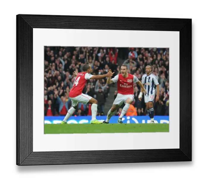 Framed Print : Arsenal's Vermaelen and Walcott Celebrate Second Goal vs. West Bromwich Albion (2011-12)