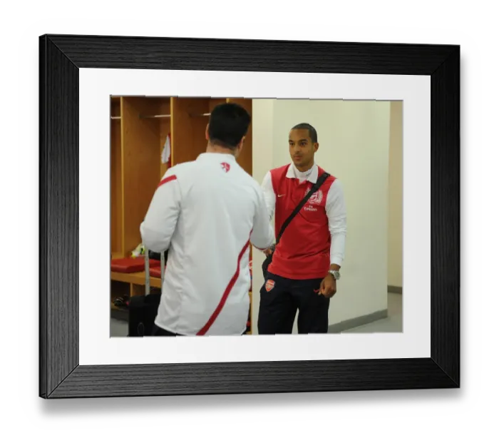 Framed Print : Theo Walcott Gears Up: Arsenal vs West Bromwich Albion, Premier League 2011-12 Framed Print : Theo Walcott Gears Up: Arsenal vs West Bromwich Albion, Premier League 2011-12