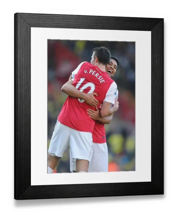 Framed Print : Celebration: Robin van Persie and Andre Santos, Arsenal Framed Print : Celebration: Robin van Persie and Andre Santos, Arsenal