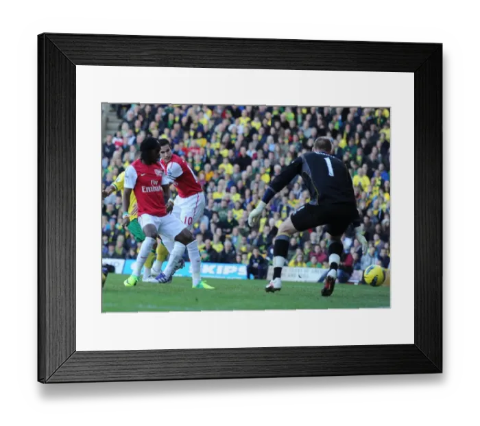 Framed Print : Robin van Persie Scores Stunner Past John Ruddy: Norwich City vs. Arsenal, 2011-12 Premier League