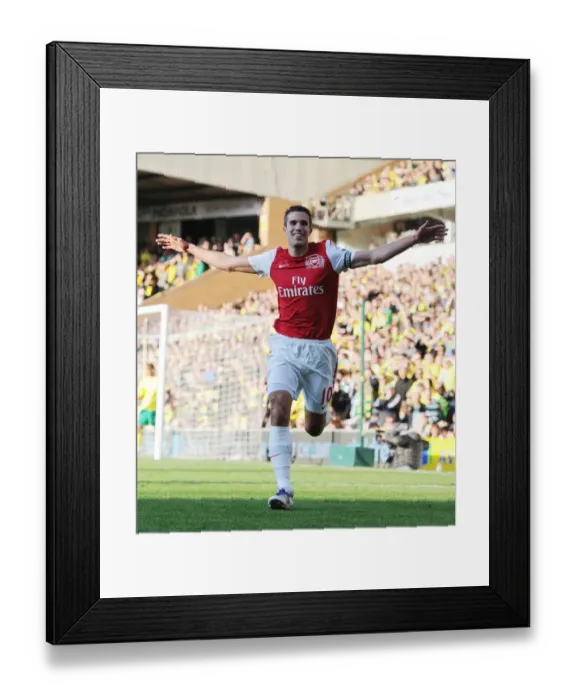 Framed Print : Robin van Persie's Double Strike: Norwich City vs. Arsenal, Premier League 2011-12 Framed Print : Robin van Persie's Double Strike: Norwich City vs. Arsenal, Premier League 2011-12