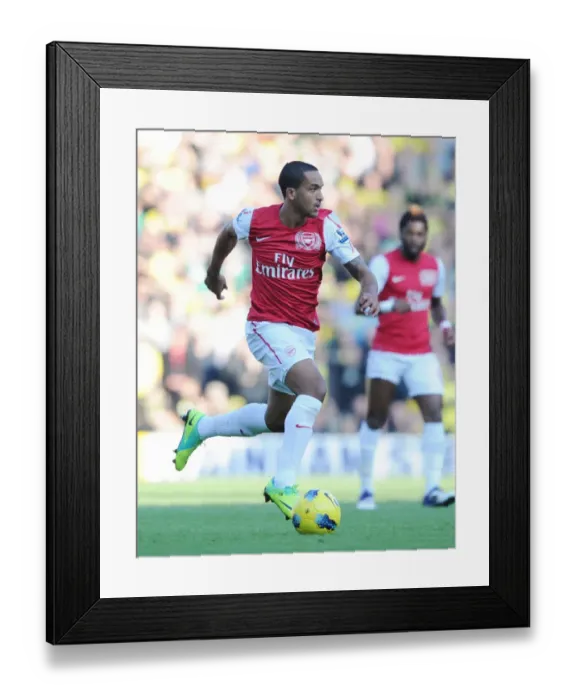 Framed Print : Theo Walcott in Action: Arsenal vs Norwich City, Premier League 2011-12