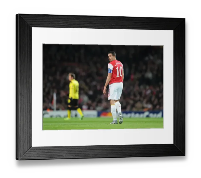 Framed Print : Arsenal's Robin van Persie Faces Borussia Dortmund in the 2011-12 UEFA Champions League Framed Print : Arsenal's Robin van Persie Faces Borussia Dortmund in the 2011-12 UEFA Champions League