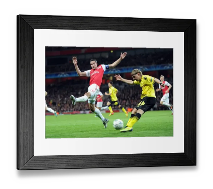 Framed Print : Robin van Persie's Brace: Arsenal's 2-0 UEFA Champions League Victory over Borussia Dortmund (November 23, 2011)