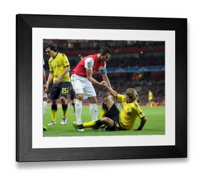 Framed Print : Arsenal's Robin van Persie Scores Twice Against Borussia Dortmund in UEFA Champions League: 2-0 at Emirates Stadium (November 23, 2011)