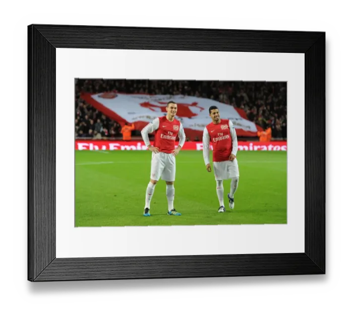 Framed Print : Arsenal Duo: Thomas Vermaelen and Andre Santos Before Arsenal v Fulham, Premier League 2011-12 Framed Print : Arsenal Duo: Thomas Vermaelen and Andre Santos Before Arsenal v Fulham, Premier League 2011-12