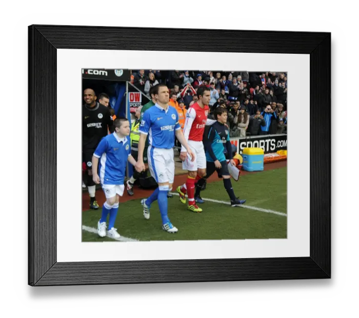 Framed Print : Robin van Persie and Arsenal Mascot Unite Before Wigan Athletic Clash, 2011-12 Premier League Framed Print : Robin van Persie and Arsenal Mascot Unite Before Wigan Athletic Clash, 2011-12 Premier League