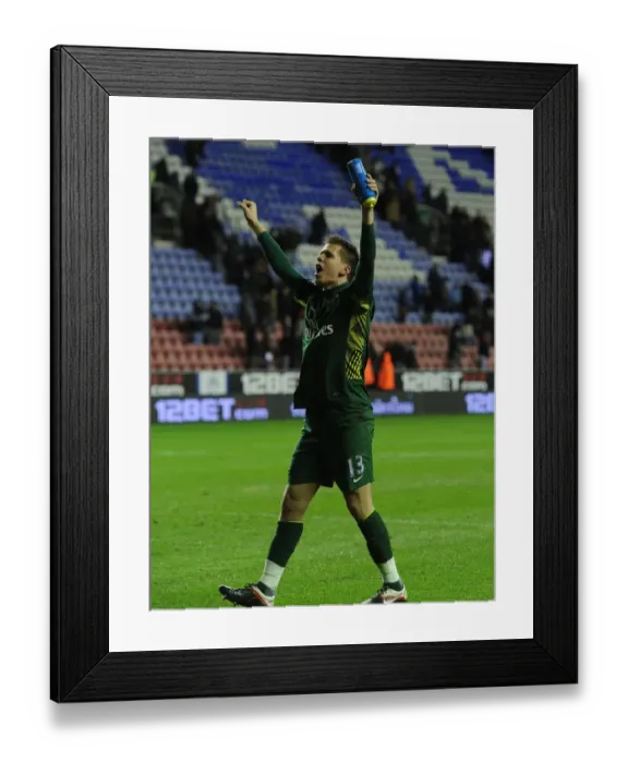 Framed Print : Arsenal's Szczesny Celebrates Win Against Wigan Athletic (2011-12)