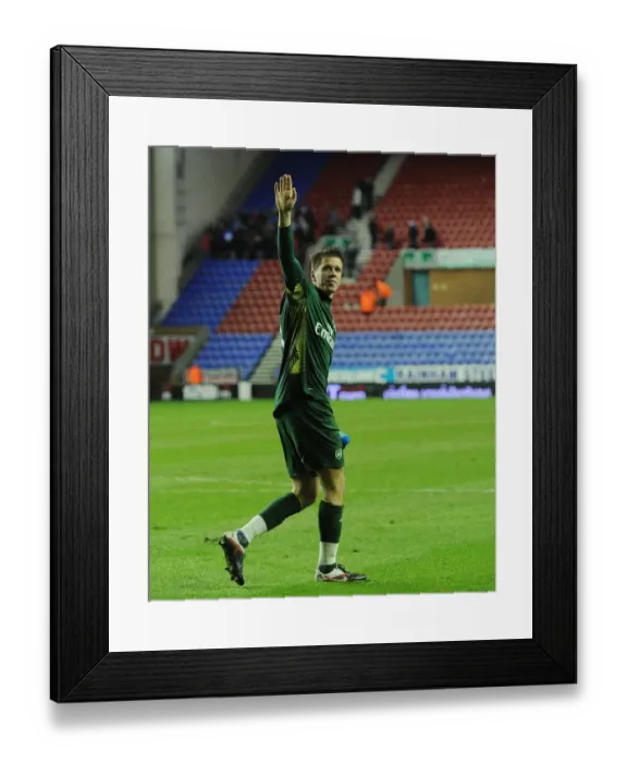 Framed Print : Arsenal's Szczesny Bids Farewell: Wigan Athletic vs Arsenal, Premier League 2011-12 Framed Print : Arsenal's Szczesny Bids Farewell: Wigan Athletic vs Arsenal, Premier League 2011-12