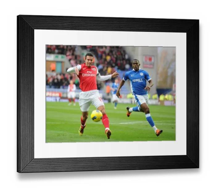 Framed Print : Robin van Persie Faces Off Against Maynor Figueroa: Wigan Athletic vs Arsenal, Premier League 2011-12 Framed Print : Robin van Persie Faces Off Against Maynor Figueroa: Wigan Athletic vs Arsenal, Premier League 2011-12
