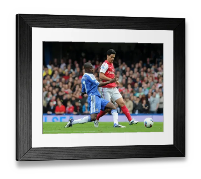Framed Print : Mikel Arteta (Arsenal) Ramires (Chelsea). Chelsea 3: 5 Arsenal. Barclays Premier League Framed Print : Mikel Arteta (Arsenal) Ramires (Chelsea). Chelsea 3: 5 Arsenal. Barclays Premier League