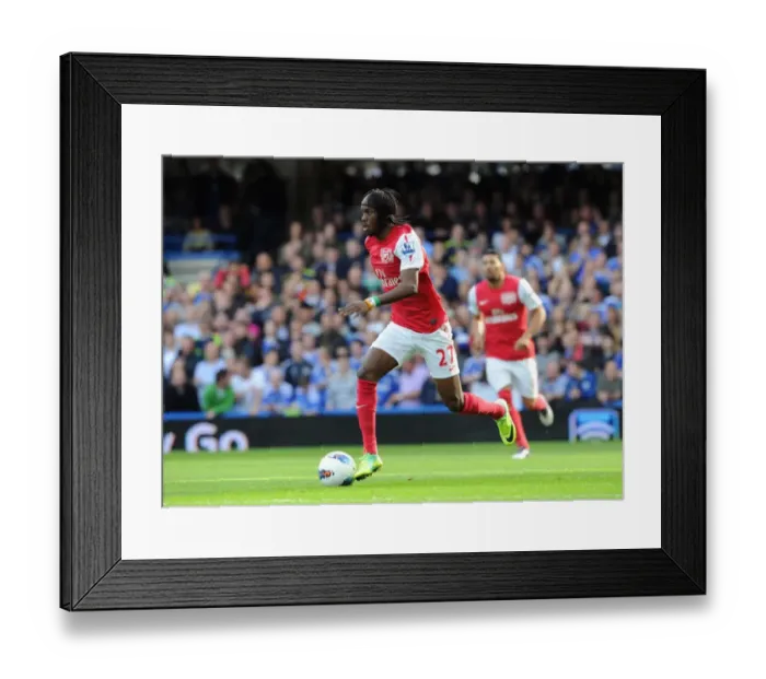 Framed Print : Gervinho (Arsenal). Chelsea 3: 5 Arsenal. Barclays Premier League. Stamford Bridge, 29 / 10 / 11 Framed Print : Gervinho (Arsenal). Chelsea 3: 5 Arsenal. Barclays Premier League. Stamford Bridge, 29 / 10 / 11