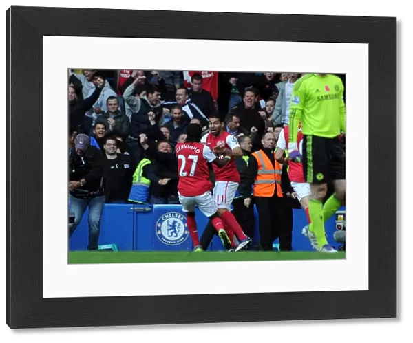 Andre Santos celebrates scoring Arsenals 2nd goal with Gervinho. Chelsea 3: 5 Arsenal