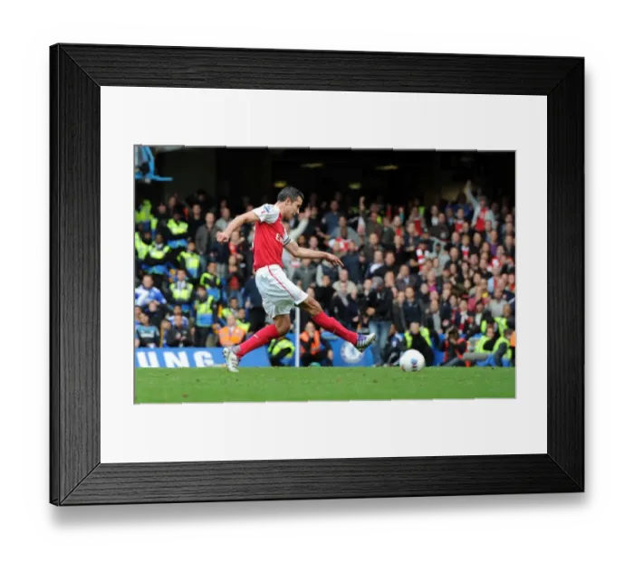 Framed Print : Robin van Persie's Brace: Arsenal's Comeback Win Over Chelsea in the Premier League (3-5), Stamford Bridge, 29 / 10 / 11