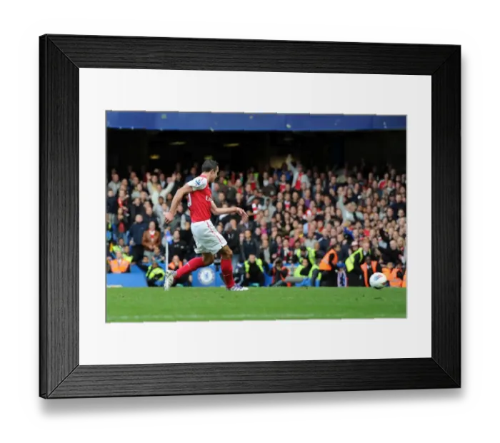 Framed Print : Robin van Persie's Brace: Arsenal's Thrilling 3-5 Comeback Victory Over Chelsea in the Premier League (2011)
