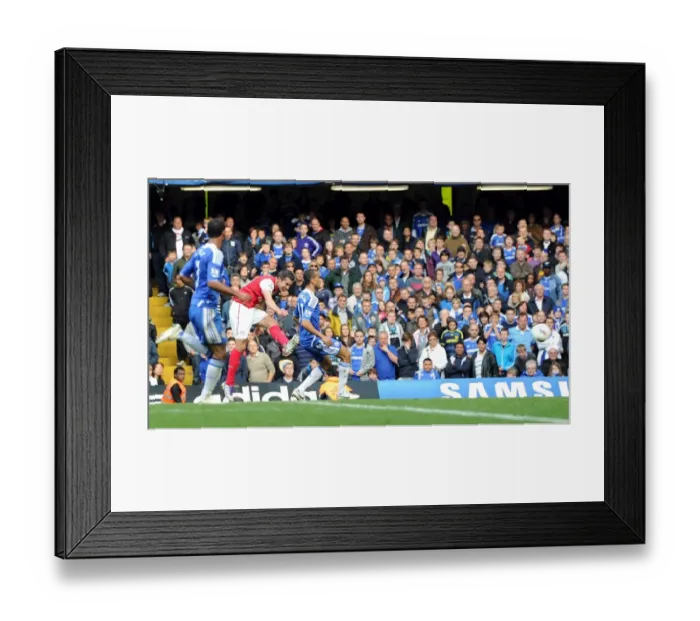 Framed Print : Robin van Persie's Hat-Trick: Arsenal's Thrilling 5-3 Victory Over Chelsea at Stamford Bridge, 2011-12 Premier League
