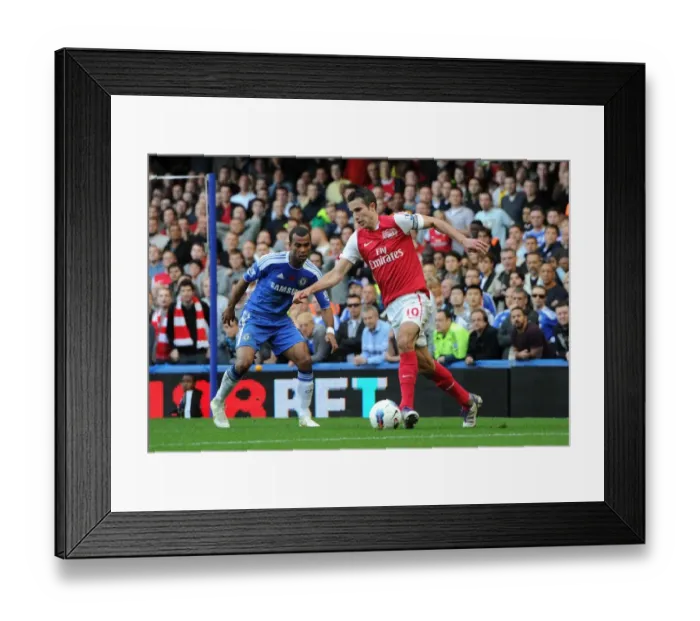 Framed Print : Five-Goal Blitz: Robin van Persie's Unforgettable Performance in Arsenal's Thrilling 5-3 Victory Over Chelsea (2011-12)